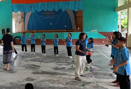 Wat Kom school Friday 17th Nov 08
