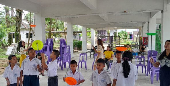 plate-spinning at Pakweep